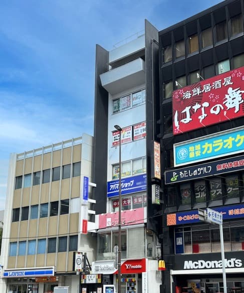 わかぎり21 茗荷谷校が入る羽鳥ビル(中央のビル)